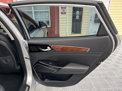 2017 Kia Cadenza Technology