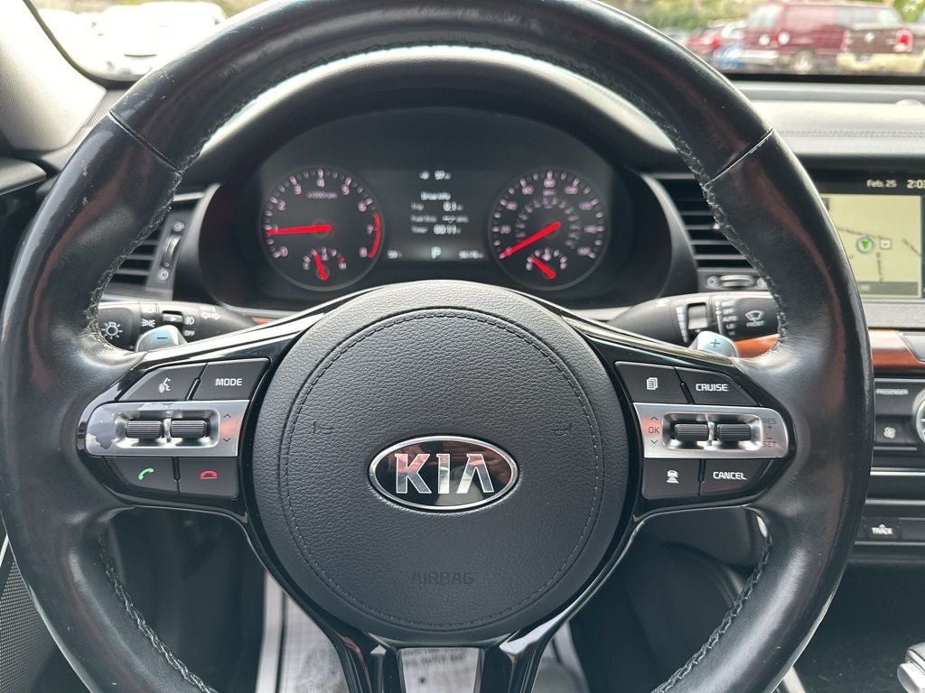 2017 Kia Cadenza Technology