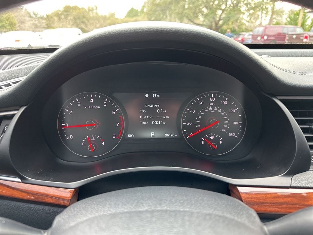 2017 Kia Cadenza Technology