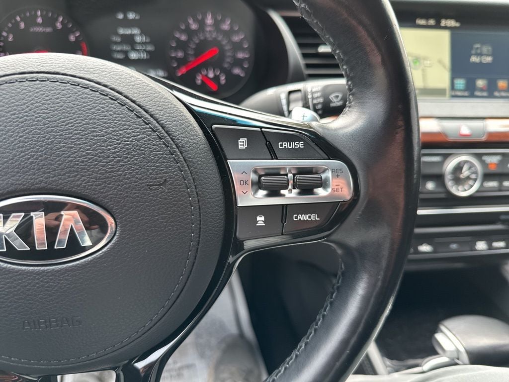 2017 Kia Cadenza Technology