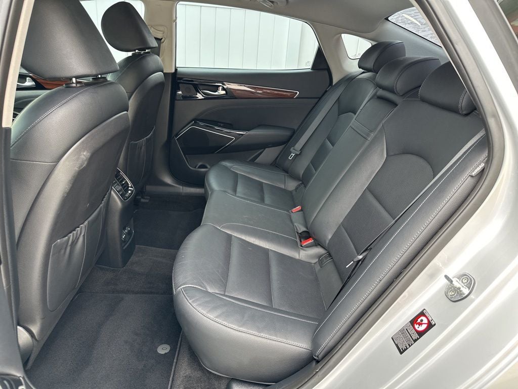 2017 Kia Cadenza Technology