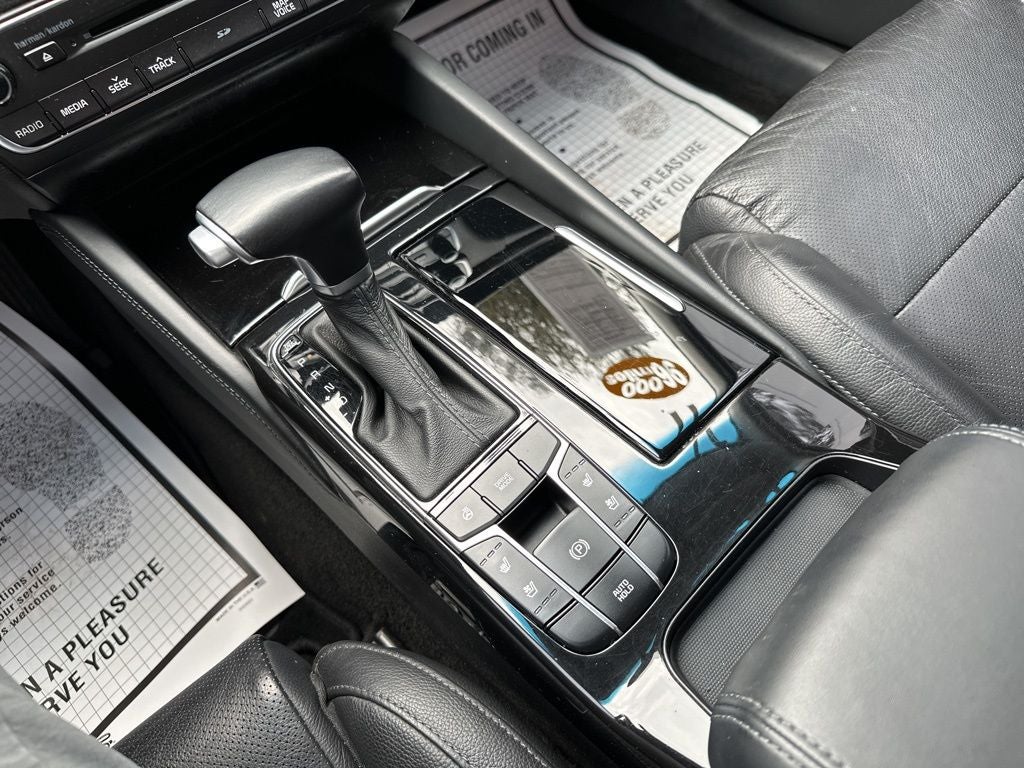 2017 Kia Cadenza Technology