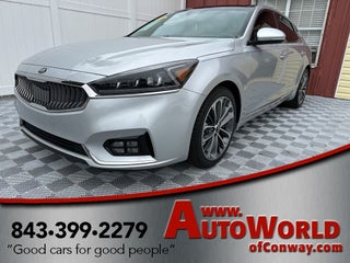 2017 Kia Cadenza Technology