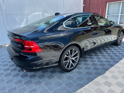 2018 Volvo S90 T5 Momentum