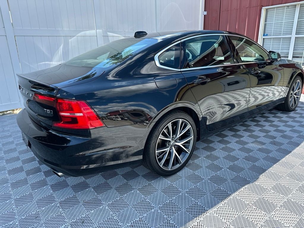 2018 Volvo S90 T5 Momentum