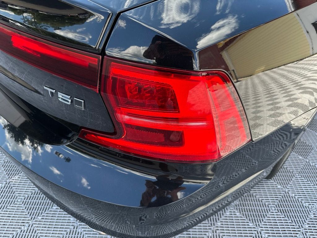 2018 Volvo S90 T5 Momentum