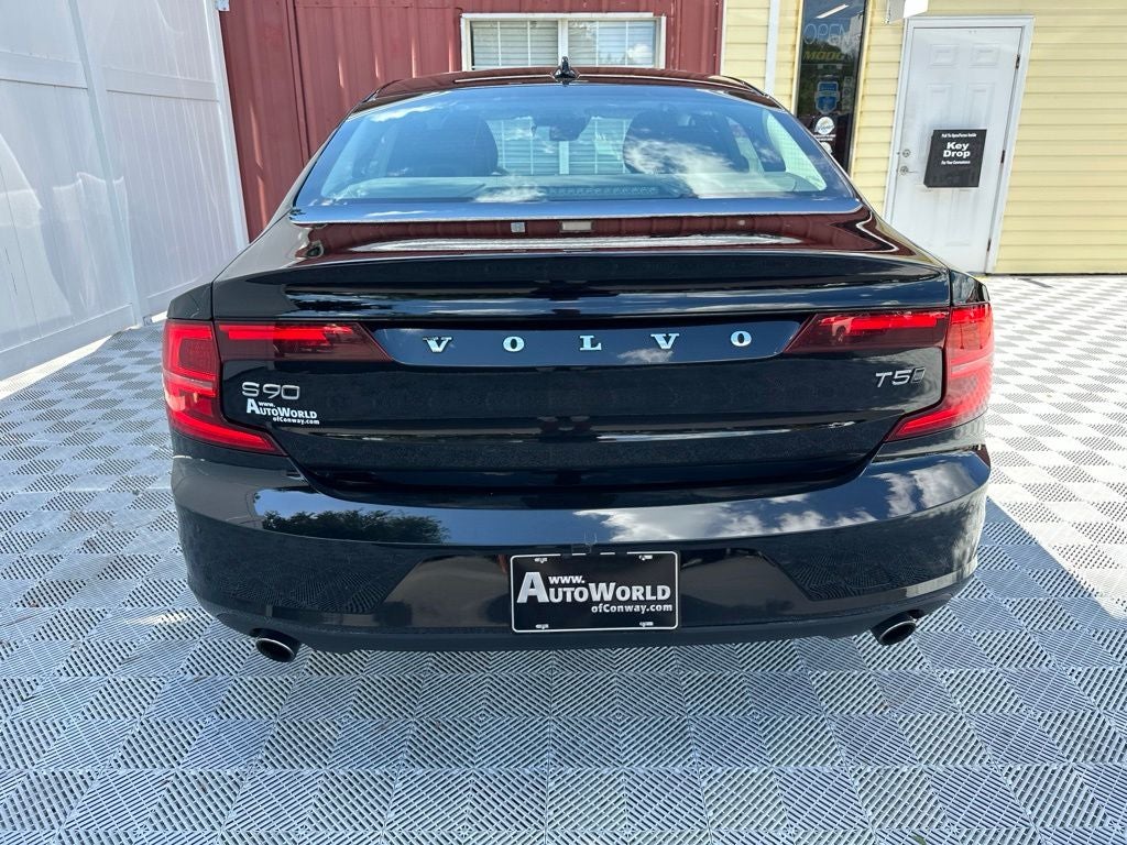 2018 Volvo S90 T5 Momentum