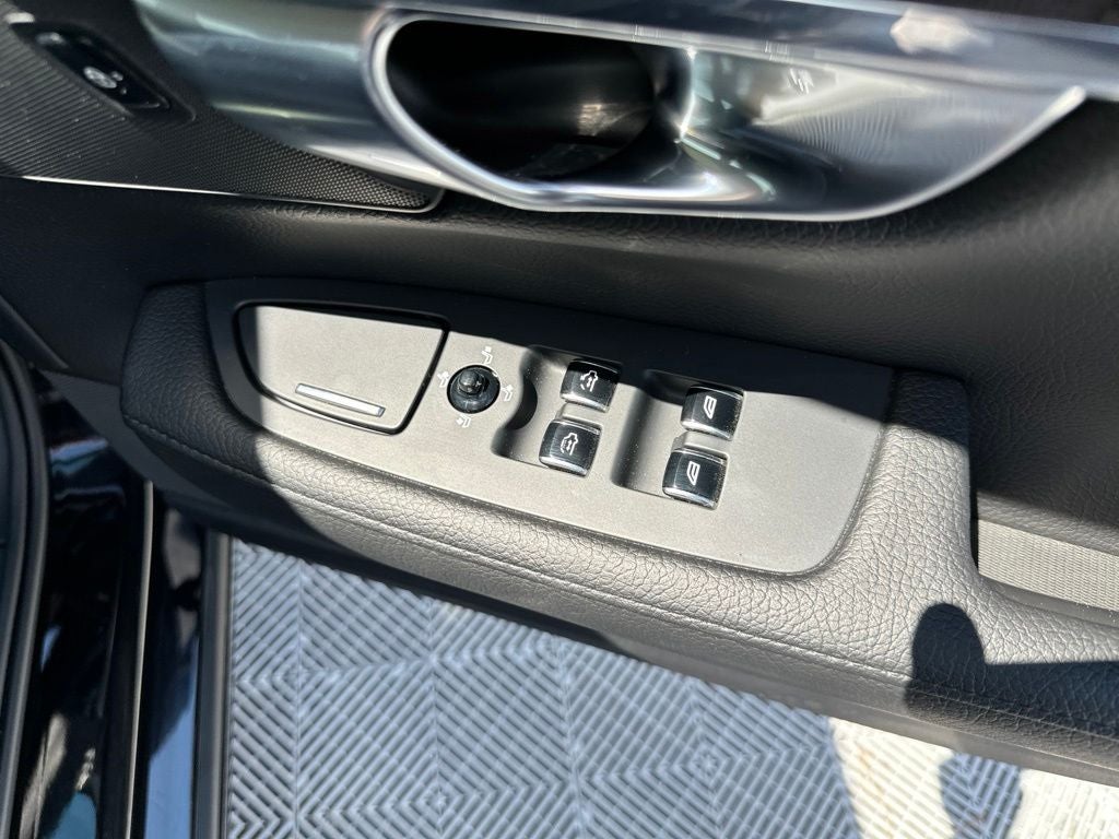 2018 Volvo S90 T5 Momentum