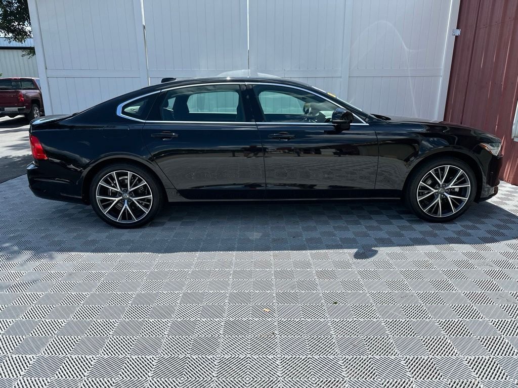 2018 Volvo S90 T5 Momentum