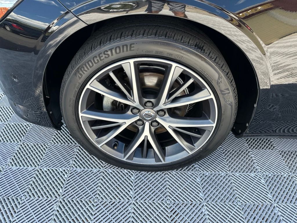 2018 Volvo S90 T5 Momentum