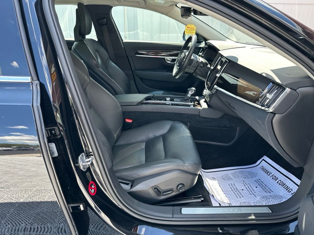 2018 Volvo S90 T5 Momentum