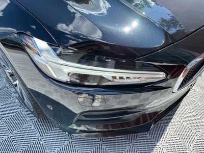 2018 Volvo S90 T5 Momentum