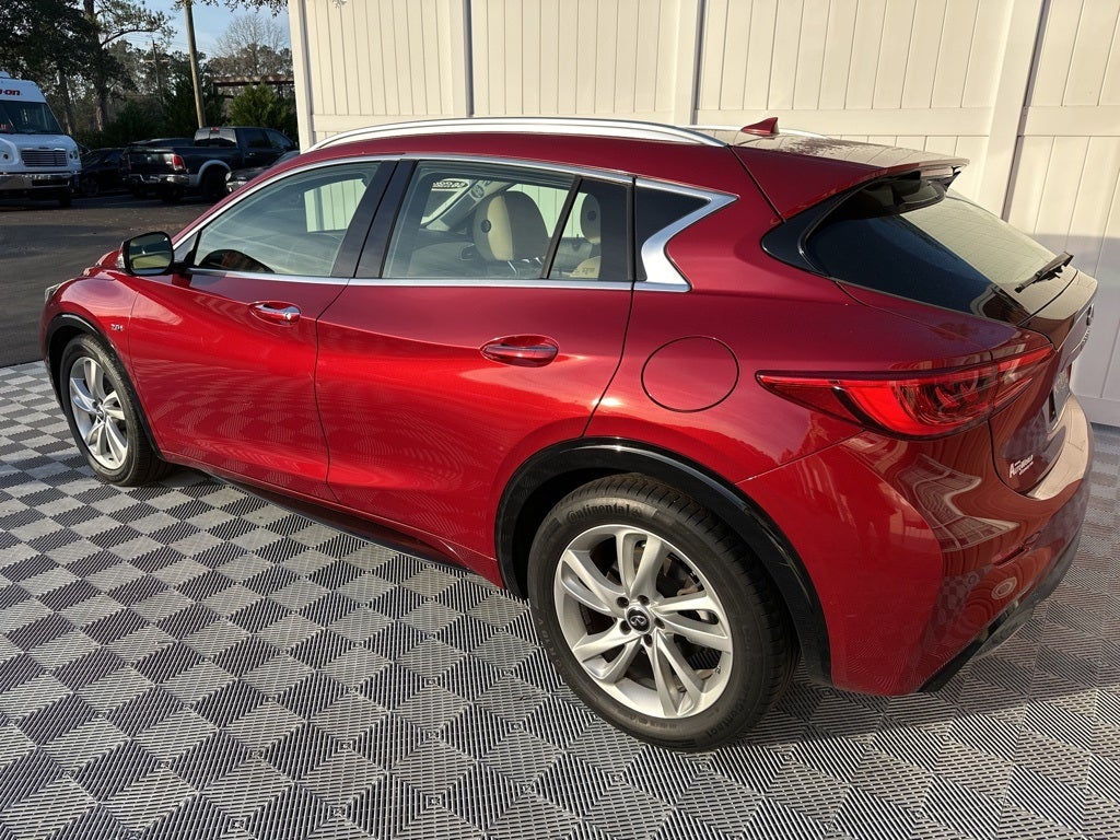 2019 INFINITI QX30 LUXE