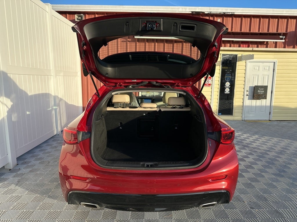 2019 INFINITI QX30 LUXE