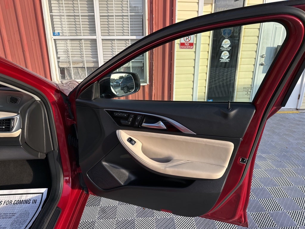 2019 INFINITI QX30 LUXE