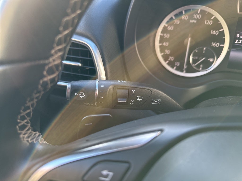 2019 INFINITI QX30 LUXE