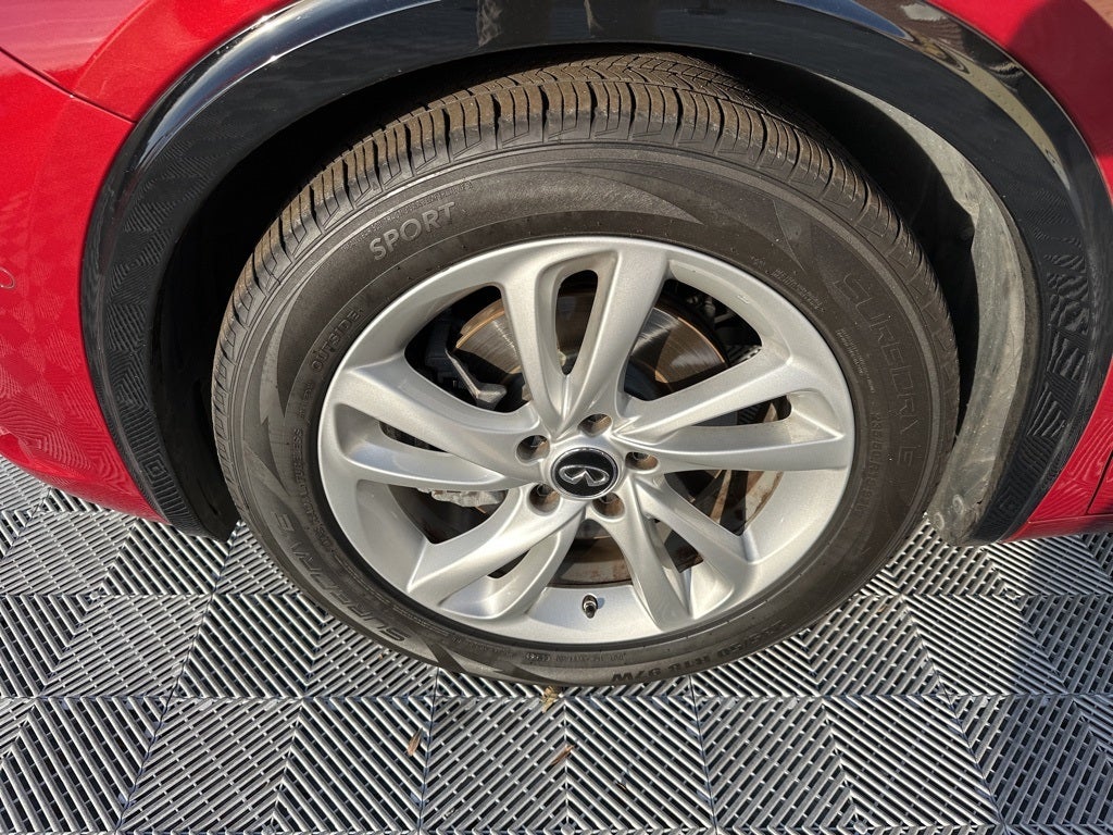 2019 INFINITI QX30 LUXE