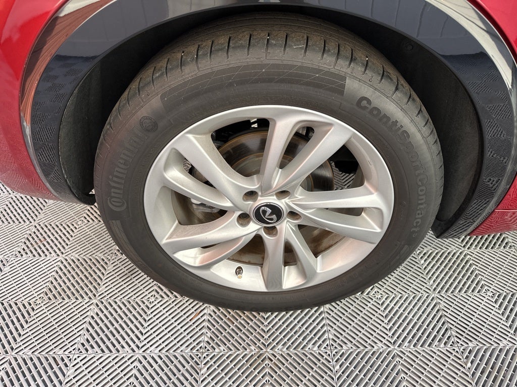 2019 INFINITI QX30 LUXE