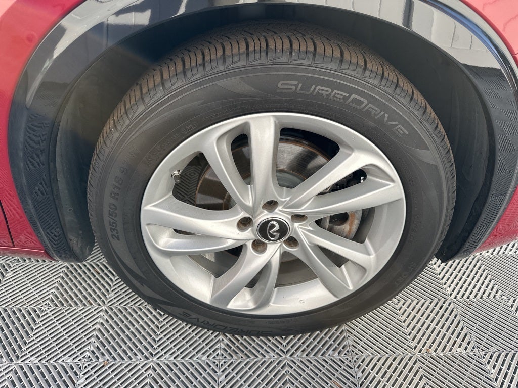 2019 INFINITI QX30 LUXE