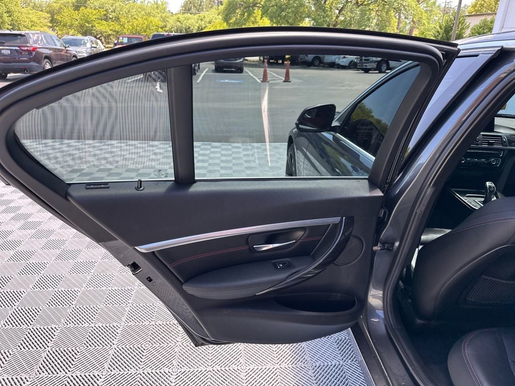2017 BMW 3 Series 330i xDrive