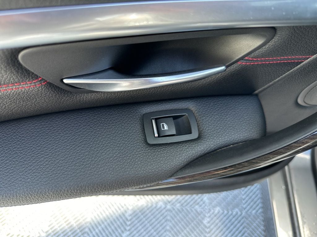 2017 BMW 3 Series 330i xDrive