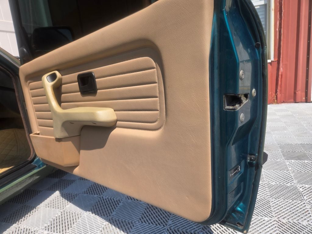 1991 BMW 3 Series 325i