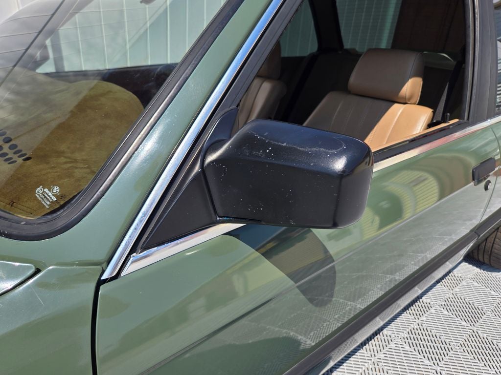 1991 BMW 3 Series 325i