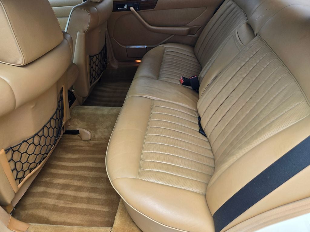 1986 Mercedes-Benz 400-Class 420