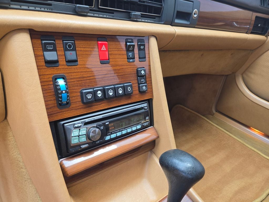 1986 Mercedes-Benz 400-Class 420
