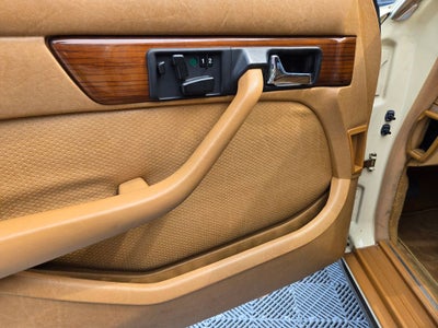 1986 Mercedes-Benz 400-Class 420