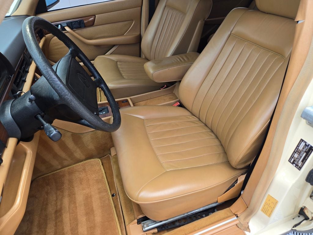 1986 Mercedes-Benz 400-Class 420