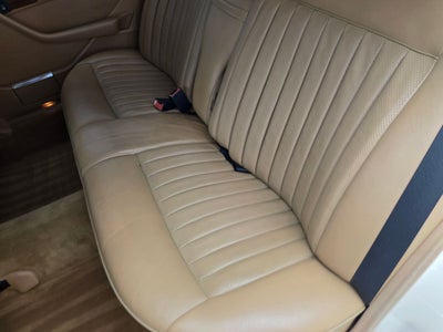 1986 Mercedes-Benz 400-Class 420