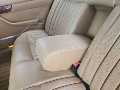 1986 Mercedes-Benz 400-Class 420