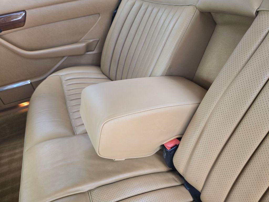 1986 Mercedes-Benz 400-Class 420
