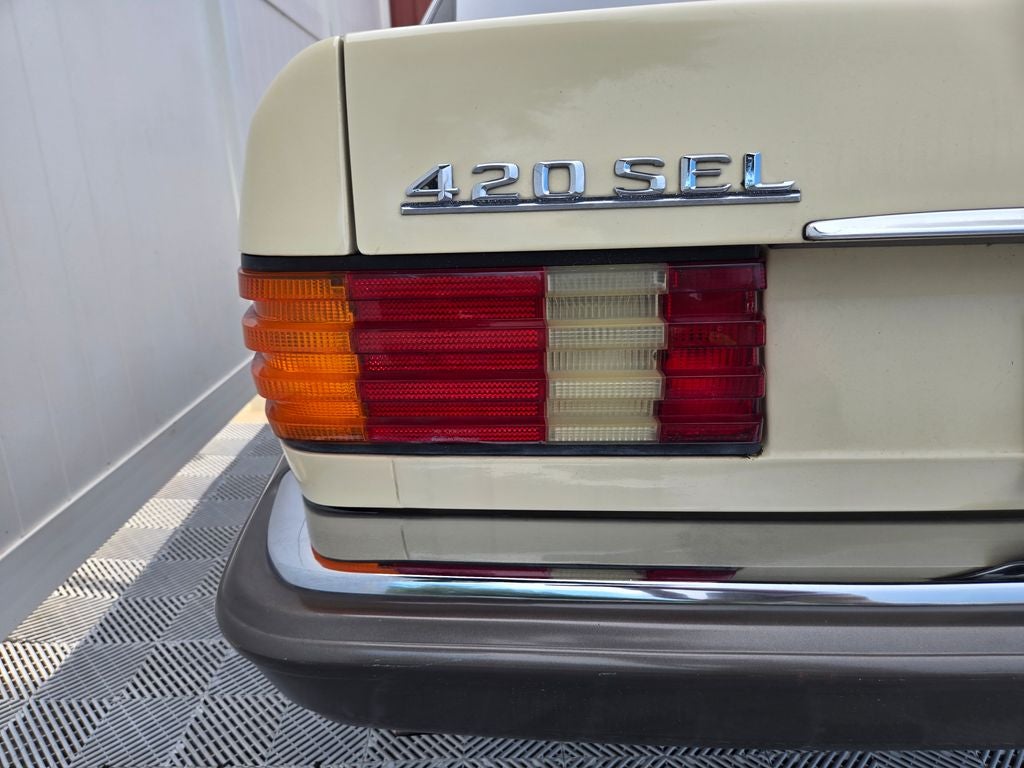 1986 Mercedes-Benz 400-Class 420