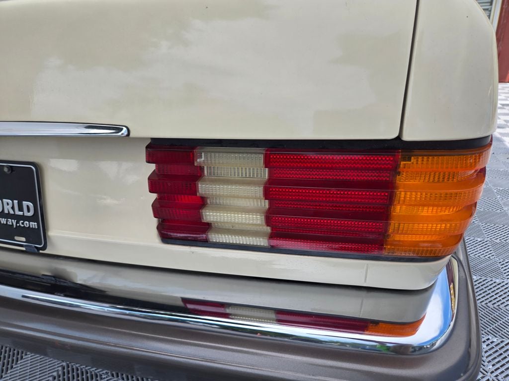 1986 Mercedes-Benz 400-Class 420