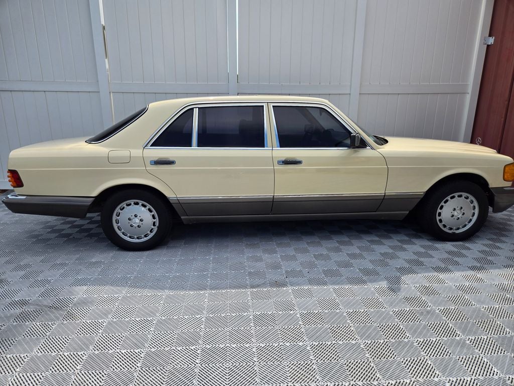 1986 Mercedes-Benz 400-Class 420