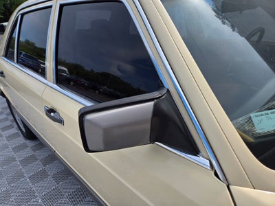 1986 Mercedes-Benz 400-Class 420