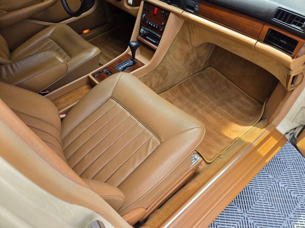 1986 Mercedes-Benz 400-Class 420