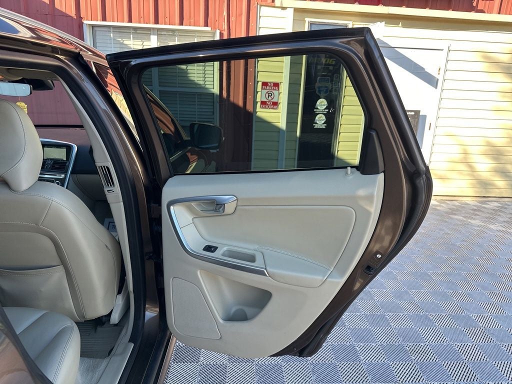 2015 Volvo XC60 T5 Premier